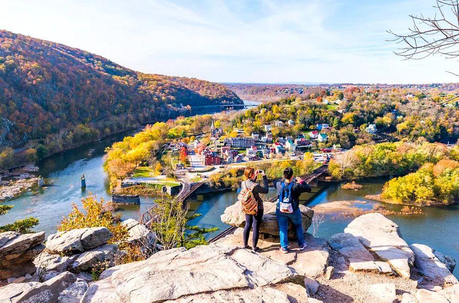 Cover Image for 19 activities to experience in West Virginia, from thrilling outdoor escapades to charming town explorations
