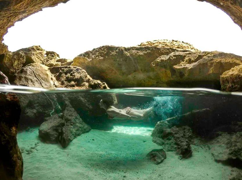 Cover Image for Top 21 Destinations in Aruba, from Scenic Beaches to Historic Landmarks