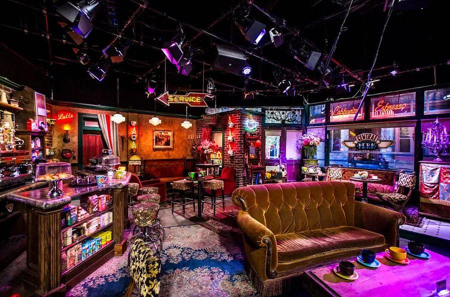 Cover Image for How to Become Part of a Studio Audience in Los Angeles