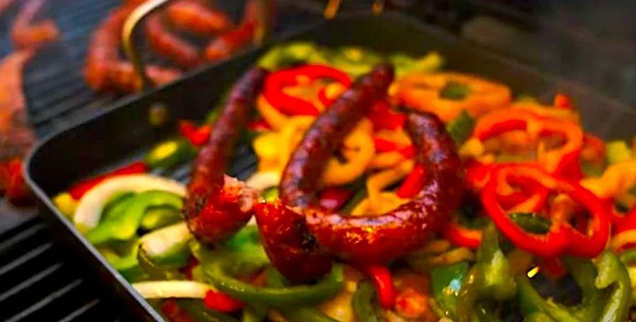 Cover Image for The Cult Following of Conecuh Sausage in Alabama