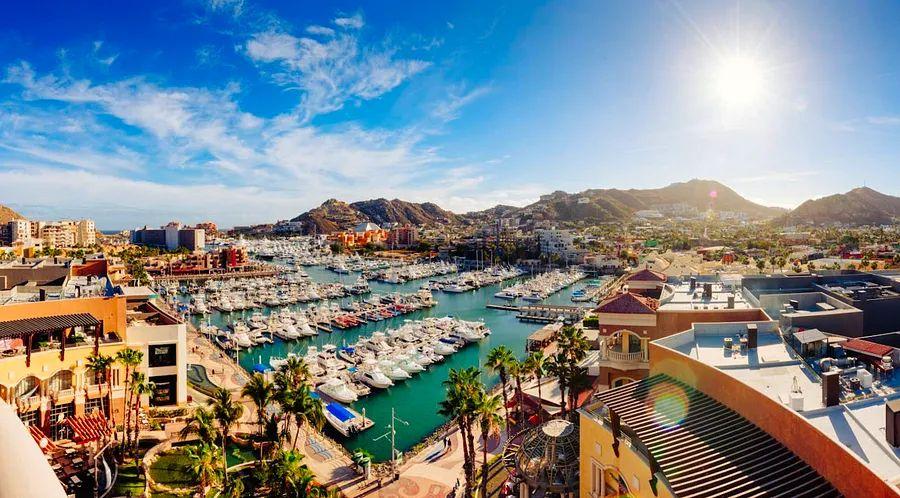 Cover Image for Discover the ideal season to experience all that Cabo has to offer.
