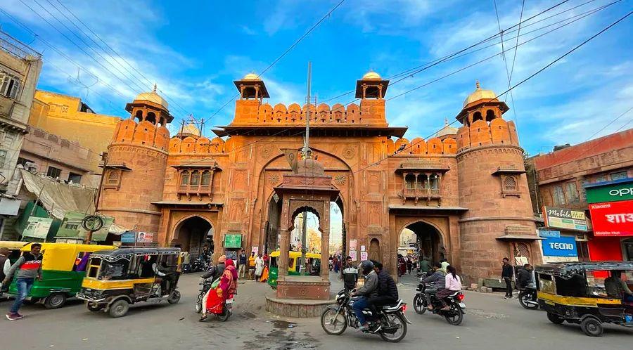 Cover Image for Top methods for traveling across India