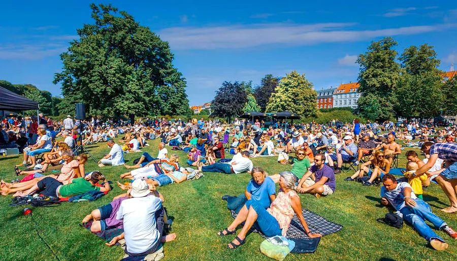 Cover Image for The top 20 free activities in Copenhagen, featuring everything from mermaids to museums