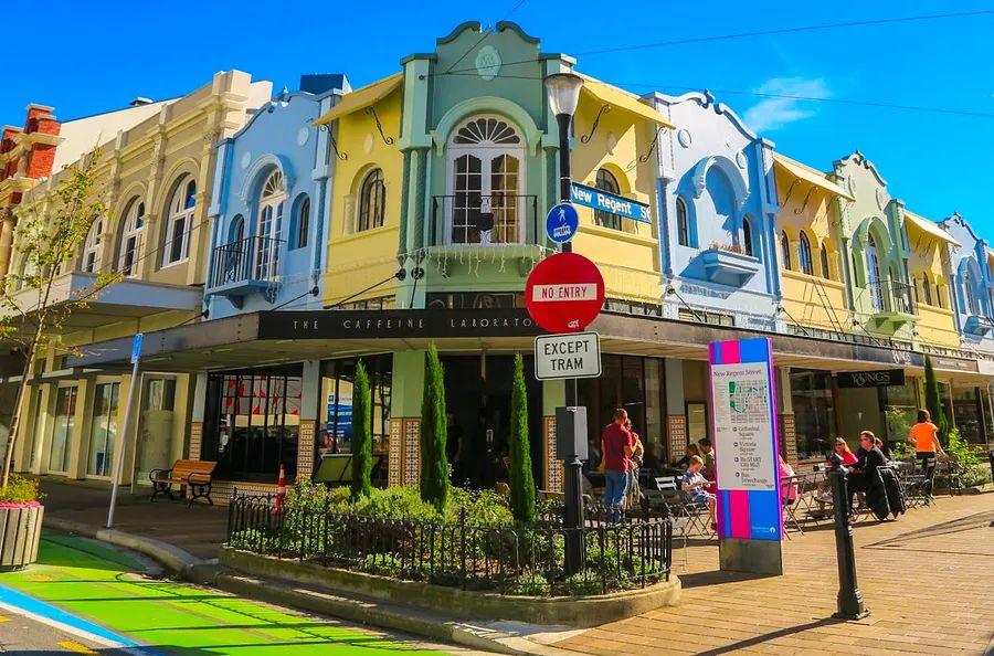 Cover Image for Local Walks: Discovering Christchurch, New Zealand