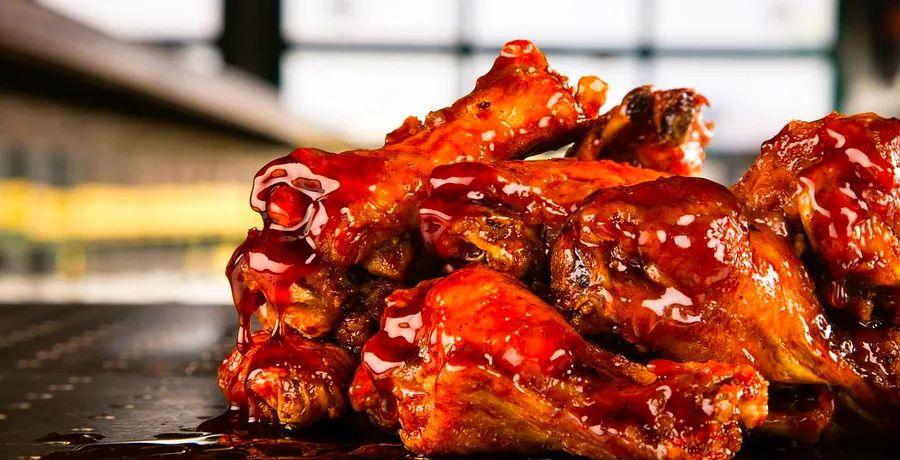 Cover Image for Dining and Drinking at Cleveland Hopkins International Airport (CLE)