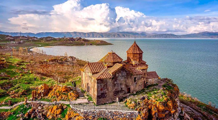 Cover Image for A beginner's guide to Armenia