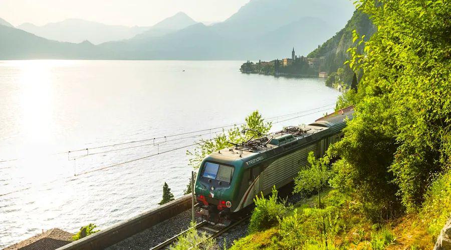 Cover Image for Traveling by train in Italy - everything you need to know
