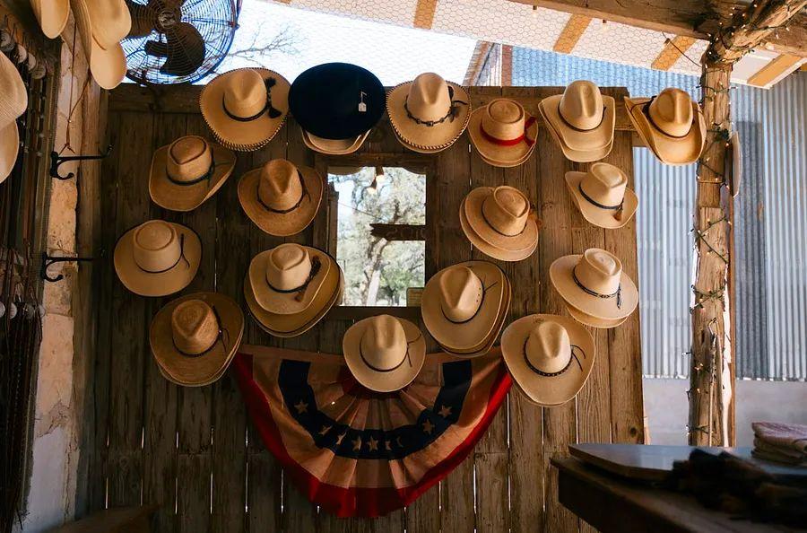 Cover Image for Extraordinary adventures await in West Texas and Hill Country