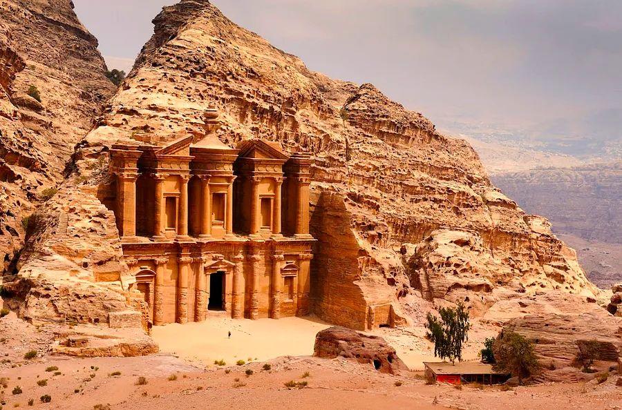 Cover Image for Planning a trip to Petra? Here’s how to do it responsibly