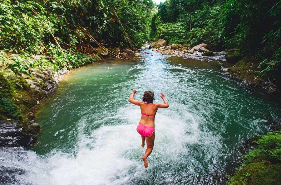 Cover Image for Top 8 Destinations to Explore in Costa Rica