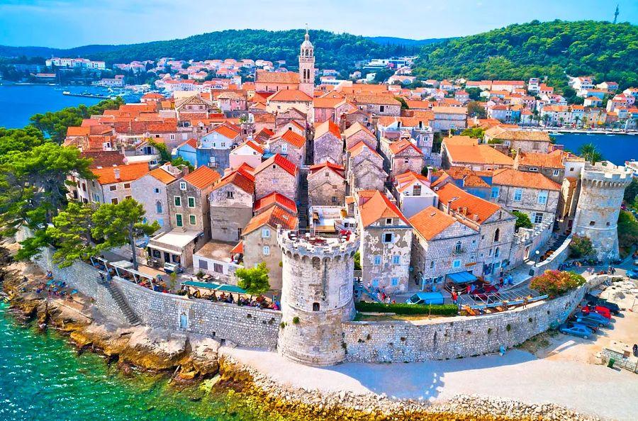 Cover Image for Top 12 Islands in Europe