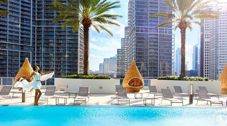 Cover Image for 10 incredible U.S. hotels you can book using points in 2024