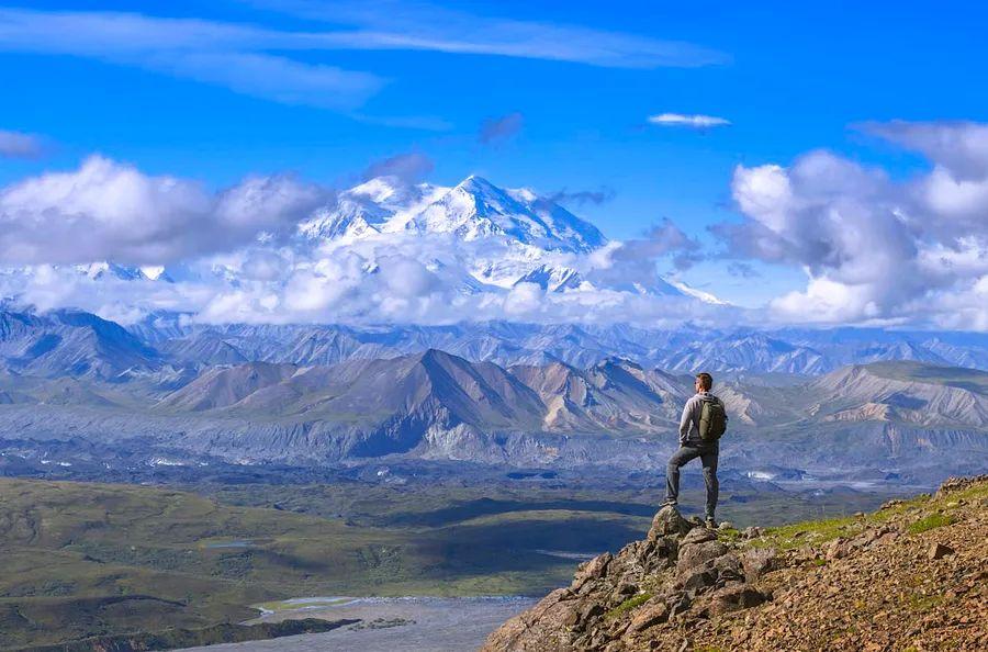 Cover Image for Discovering the Magnificent National Parks of Alaska