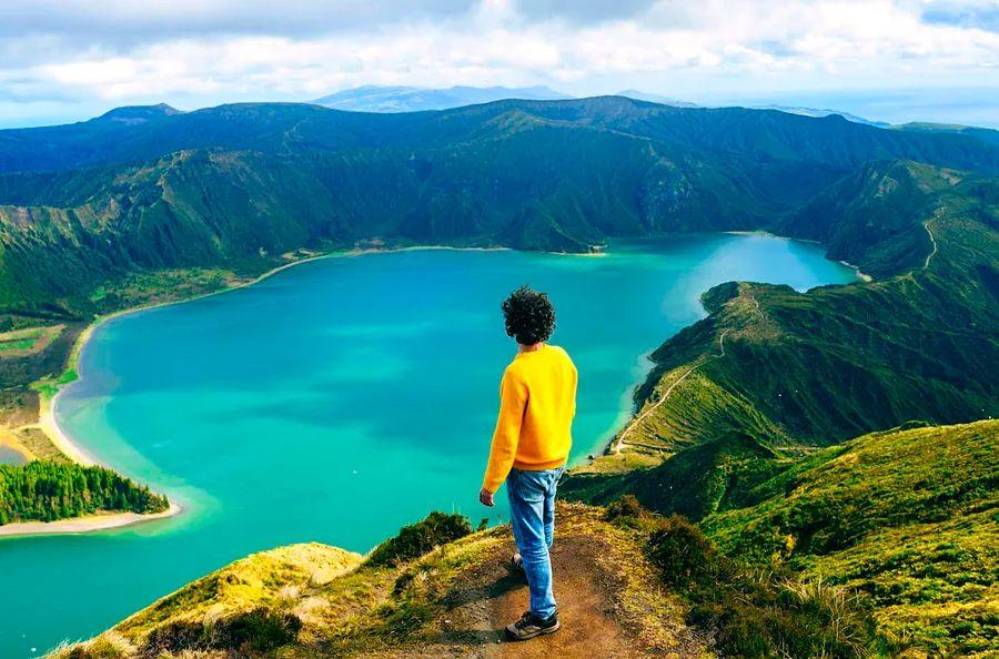 Cover Image for Which Azores island suits you best?