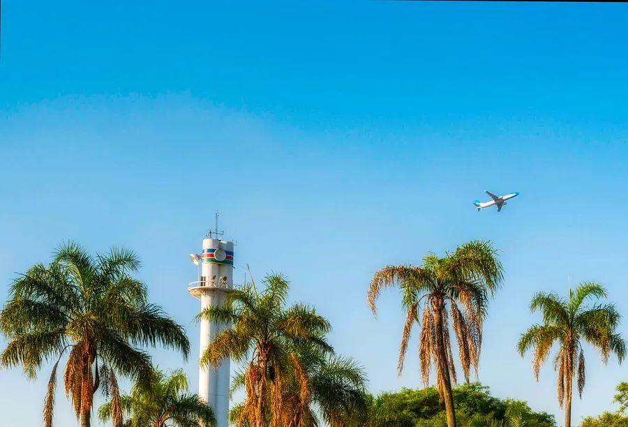 Cover Image for Grasping the distinctions between the two primary airports in Buenos Aires