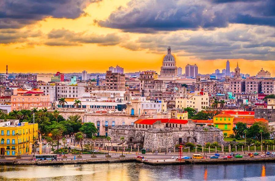 Cover Image for Top 10 must-visit spots in Cuba
