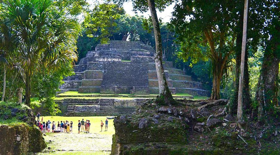 Cover Image for Everything you should know about visas for Belize