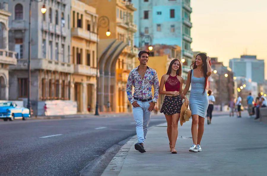 Cover Image for Discover the Best Neighborhoods to Explore in Havana