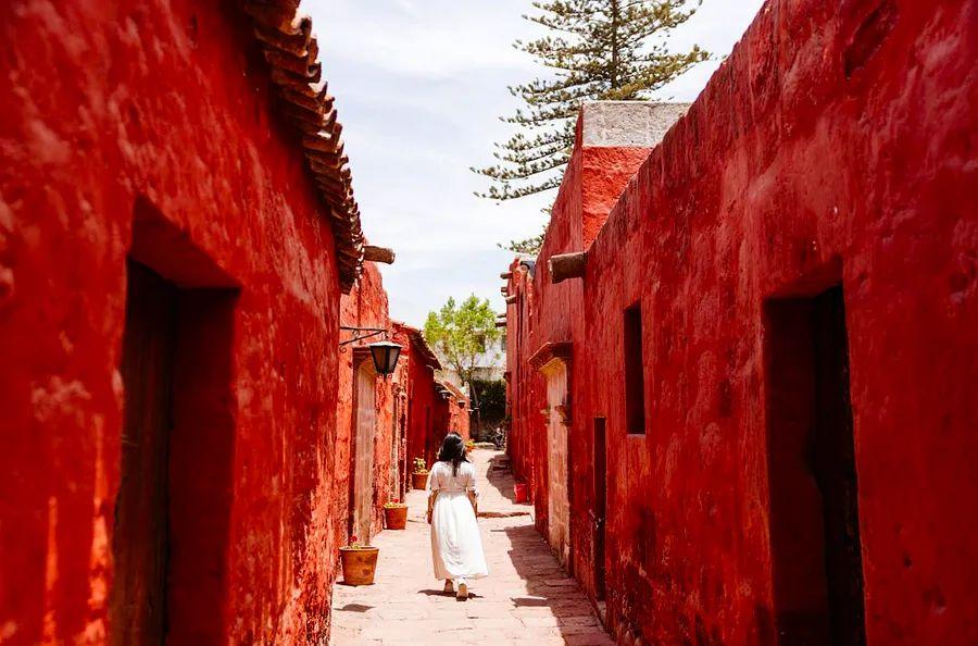 Cover Image for What are the visa requirements for traveling to Peru?