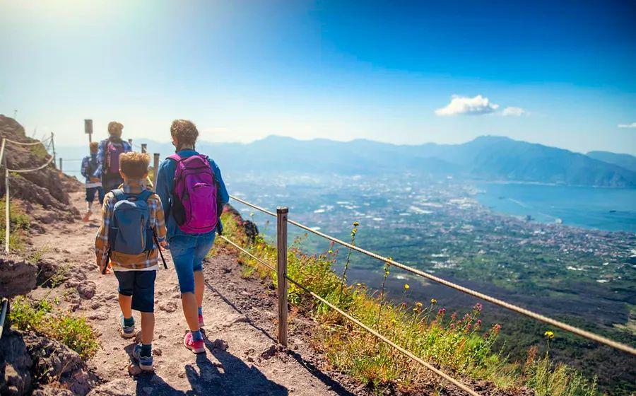 Cover Image for Top 11 Day Trips from Rome: From Ancient Relics to Renaissance Marvels