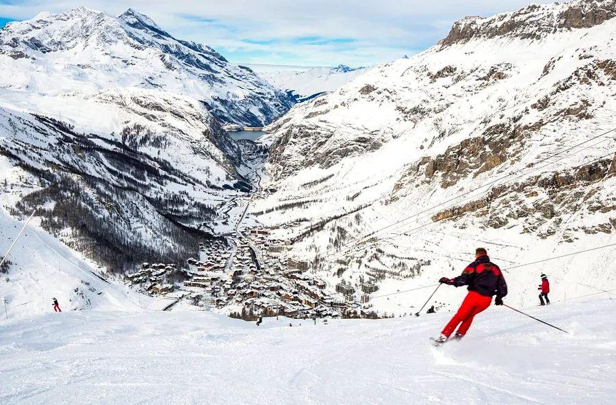 Cover Image for How to organize a budget-friendly ski trip for 2025