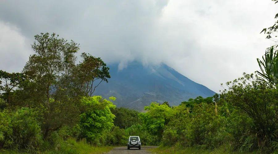 Cover Image for Top 5 Road Trips in Costa Rica