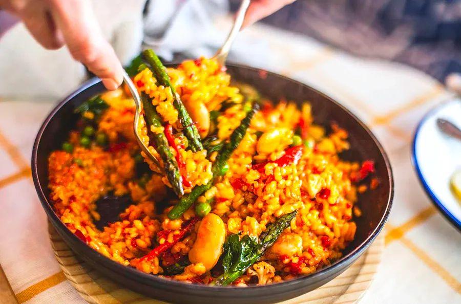 Cover Image for Discover the 9 Best Food Festivals in Spain that Make Travel Delicious