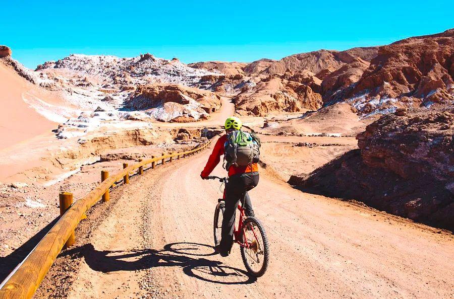 Cover Image for 14 important tips to consider before visiting Chile