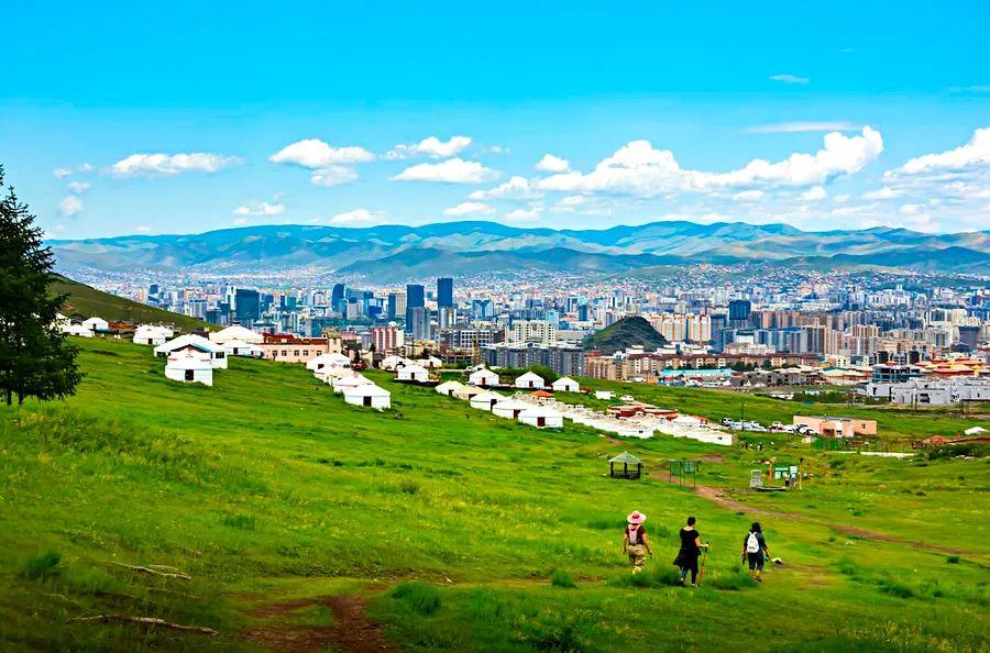 Cover Image for 11 budget-friendly travel tips for exploring Mongolia