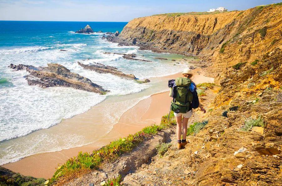 Cover Image for The 5 Most Breathtaking Hikes in the Algarve