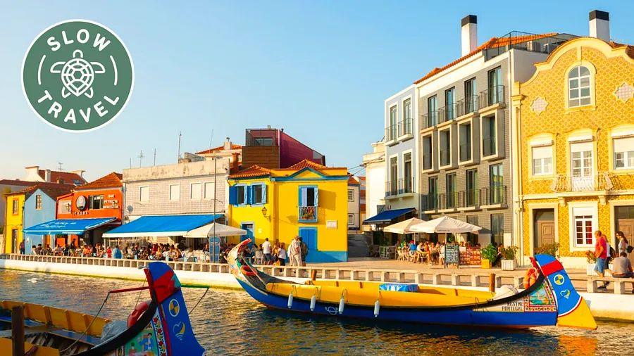 Cover Image for Why a leisurely bus trip is the ideal way to explore the coast from Lisbon to Porto