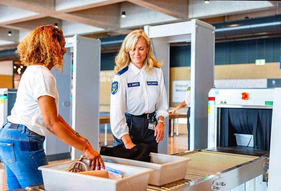 Cover Image for Pro tips to help you navigate airport security more quickly