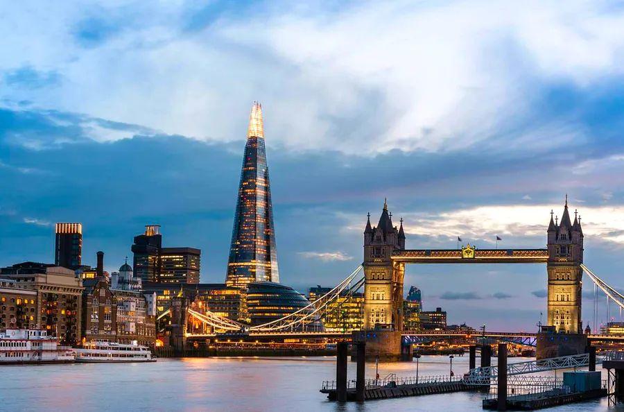 Cover Image for The Most Luxurious Way to Experience London and Paris in One Extended Weekend