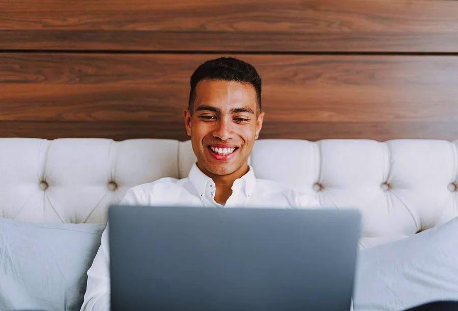 Cover Image for A Comprehensive Guide to Understanding Hotel Reviews