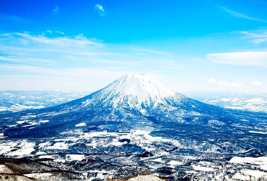 Cover Image for Your ultimate guide to skiing in Japan