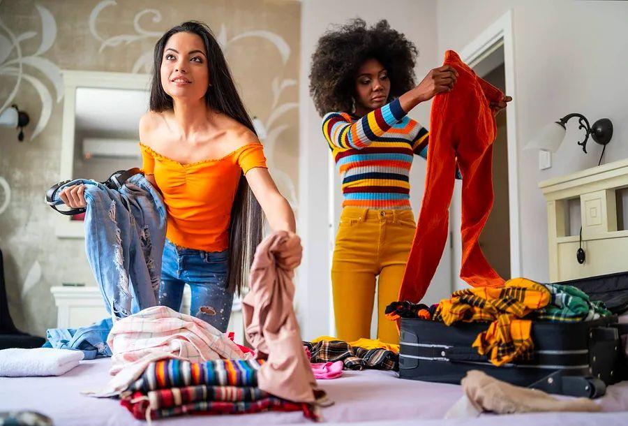 Cover Image for 16 essential travel packing strategies