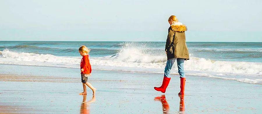 Cover Image for Travel Like a Mother