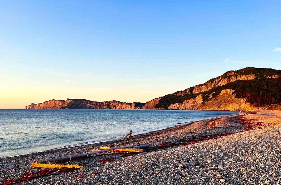 Cover Image for This Hidden Treasure in Quebec Offers Tasty Seafood, Picturesque Coastal Villages, and Breathtaking National Parks