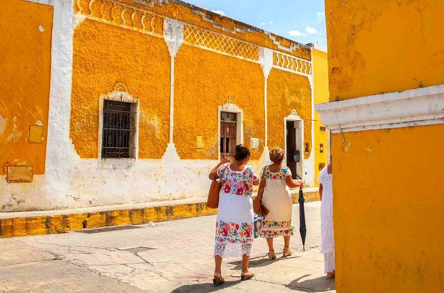 Cover Image for The 10 Most Budget-Friendly Destinations in Mexico