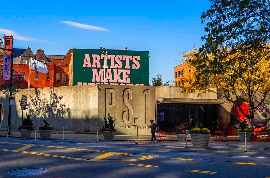 Cover Image for Visiting NYC on a Budget — Discovering Free Attractions and Budget-Friendly Bites