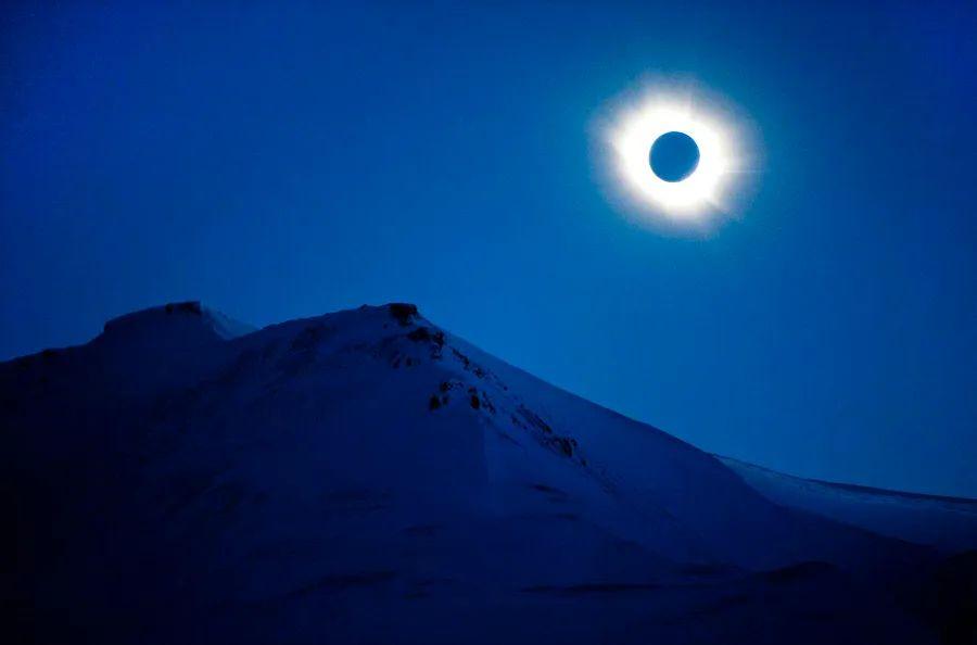 Cover Image for April's Solar Eclipse: A Rare Opportunity for North American Skiers — Here’s Where to Catch It on the Slopes