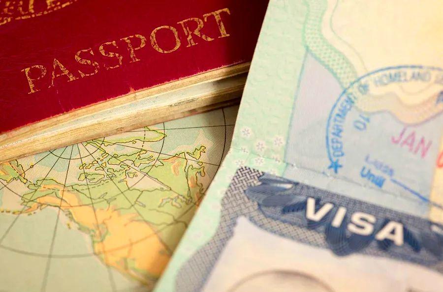 Cover Image for Understanding the Differences Between Passport Books and Passport Cards — and Why It Matters