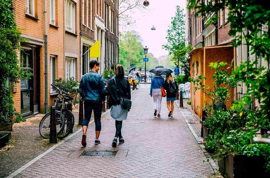 Cover Image for This City Has Been Declared the World’s Most Walkable — and It’s Also Renowned as the 'Bike Capital of the World'