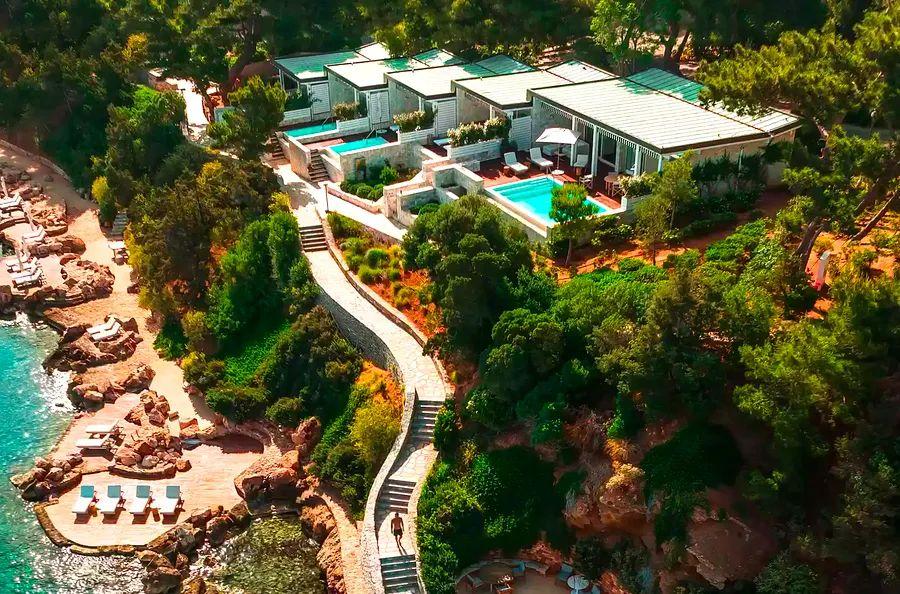 Cover Image for Dinogo Readers' Top 3 Hotels in Athens for 2024