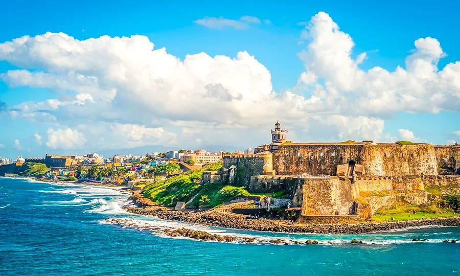 Cover Image for Passport Not Required: U.S. Tropical Getaways