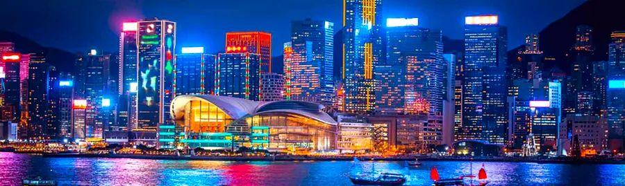 Cover Image for Exploring Hong Kong’s Nightlife: From the Symphony of Lights to Nighttime Hikes