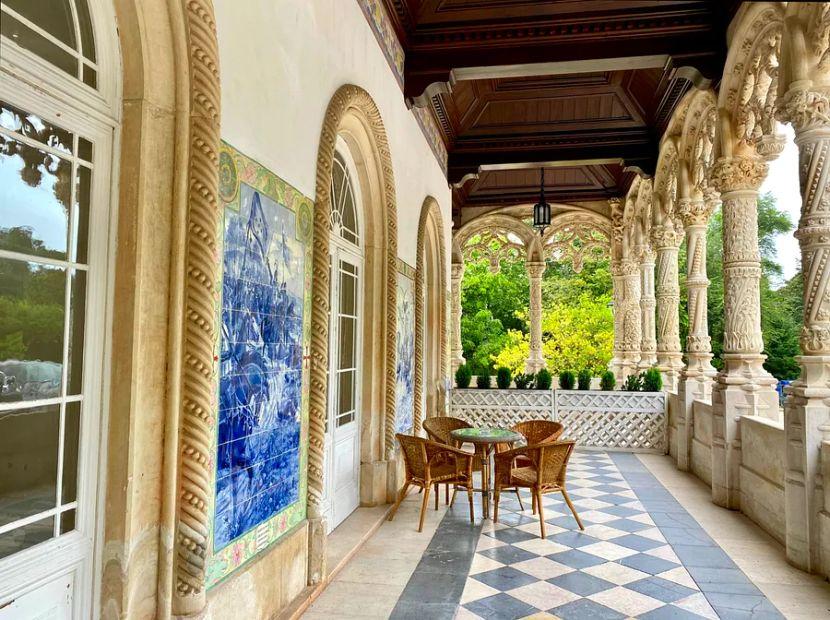Cover Image for Exploring Portugal by car: 5 tips to enhance your journey between Lisbon and Porto