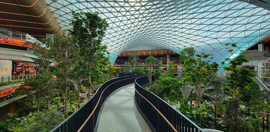 Cover Image for This Airport Has Just Been Named the World’s Best—And It’s Not Singapore Changi