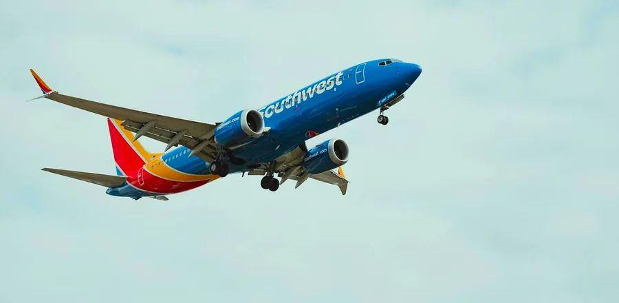 Cover Image for Southwest Airlines to Trial Family Boarding First