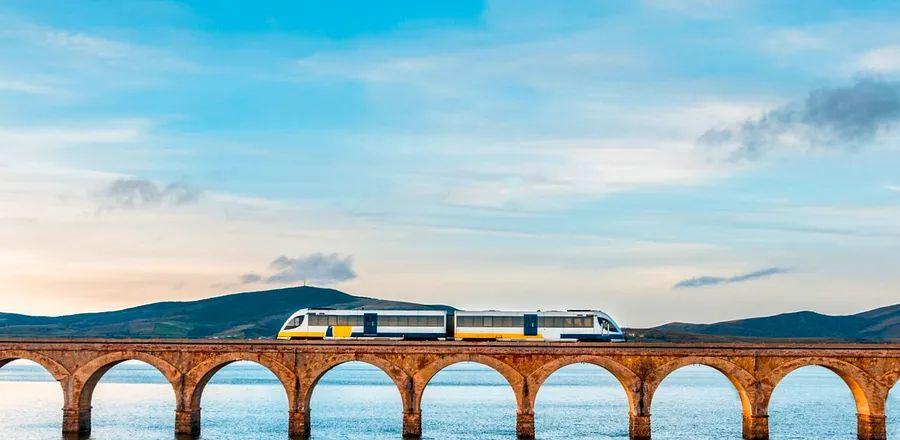 Cover Image for Spain Encourages Travelers to Choose Trains Over Planes for Short Domestic Journeys